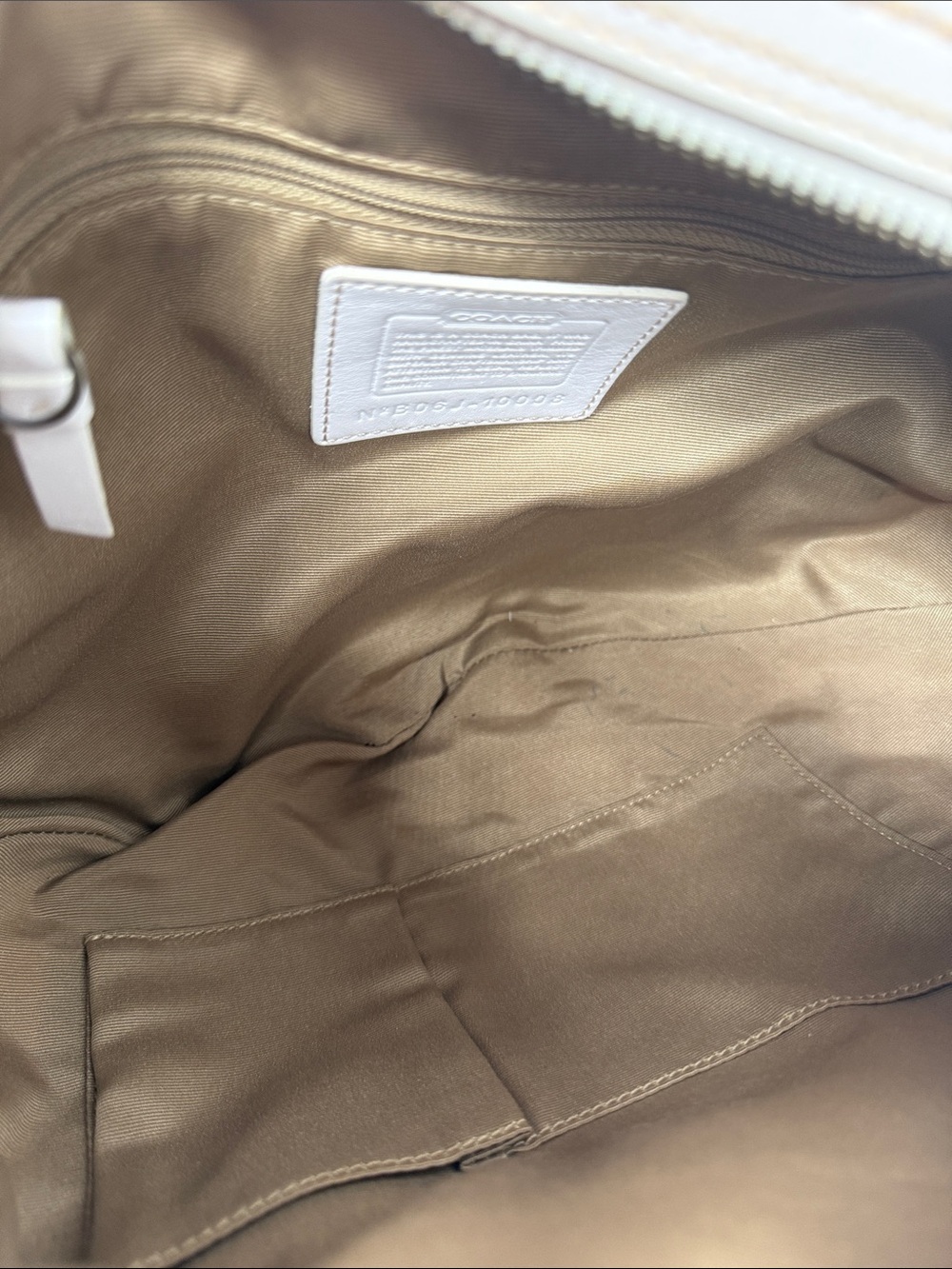 Vintage cream and tan Coach - Picture 10 of 17
